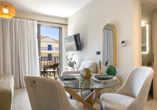 Sapphire Studio | Meraviglia Residence