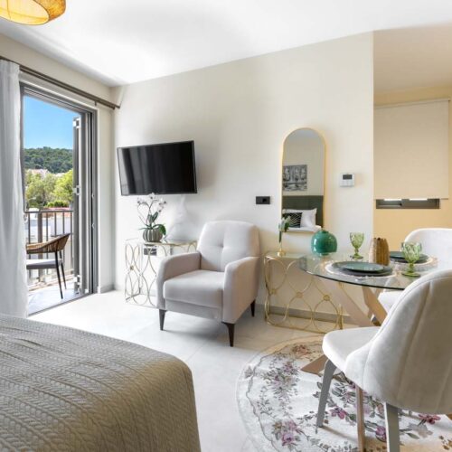 Sapphire Studio | Meraviglia Residence