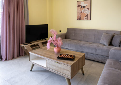 Ruby Apartment | Meraviglia Residence